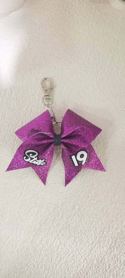 Studio 19 Bow Keychain / Zipper Pull