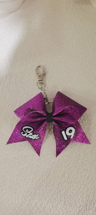 Studio 19 Bow Keychain / Zipper Pull